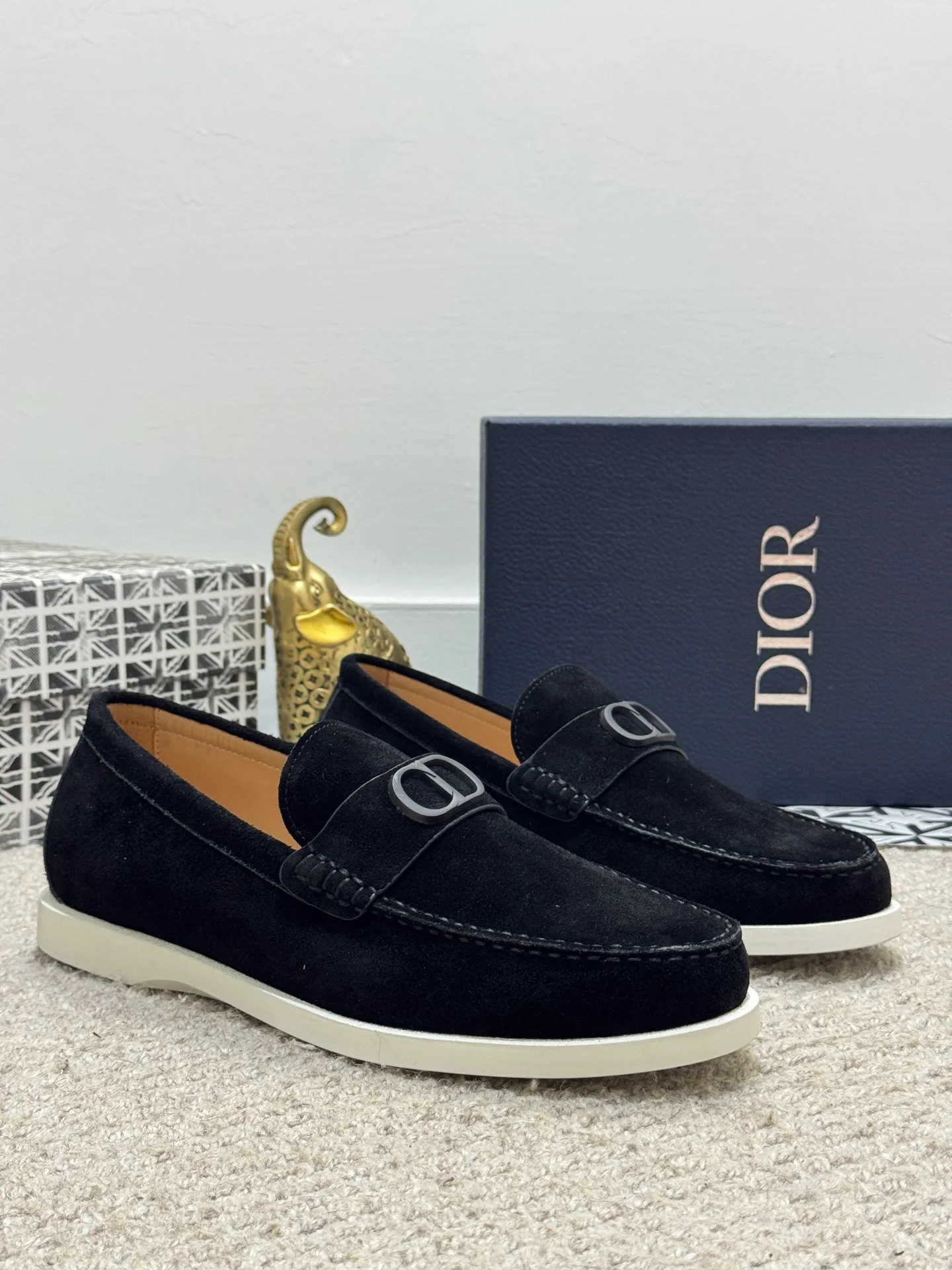 Men's men's shoes 💰480 [New style] 🍺🍺Dior men's casual shoes - a high version of the original one-to-one replica. It is a casual dress shoe. Crafted from luxuriously soft navy suede❤️‍🔥Cow leather lining💘Oblique printed panels on the upper. The lightweight white rubber sole adds sophistication, with an Oblique pattern engraved on the outsole and branding on the back. Size: 38-44 (45, 46 customized